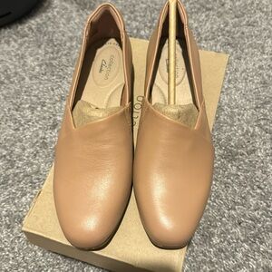 BNIB Clarks Leather Loafers